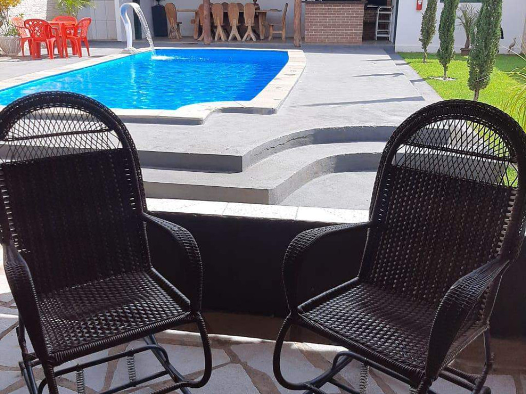 Piri House é uma casa para descanso e lazer com a família temos piscina com aquecimento solar