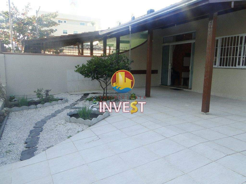 Alquiler de casa dos pisos con cuatro dormitorios en la Playa de Bombas - EXCLUSIVIDAD INVEST