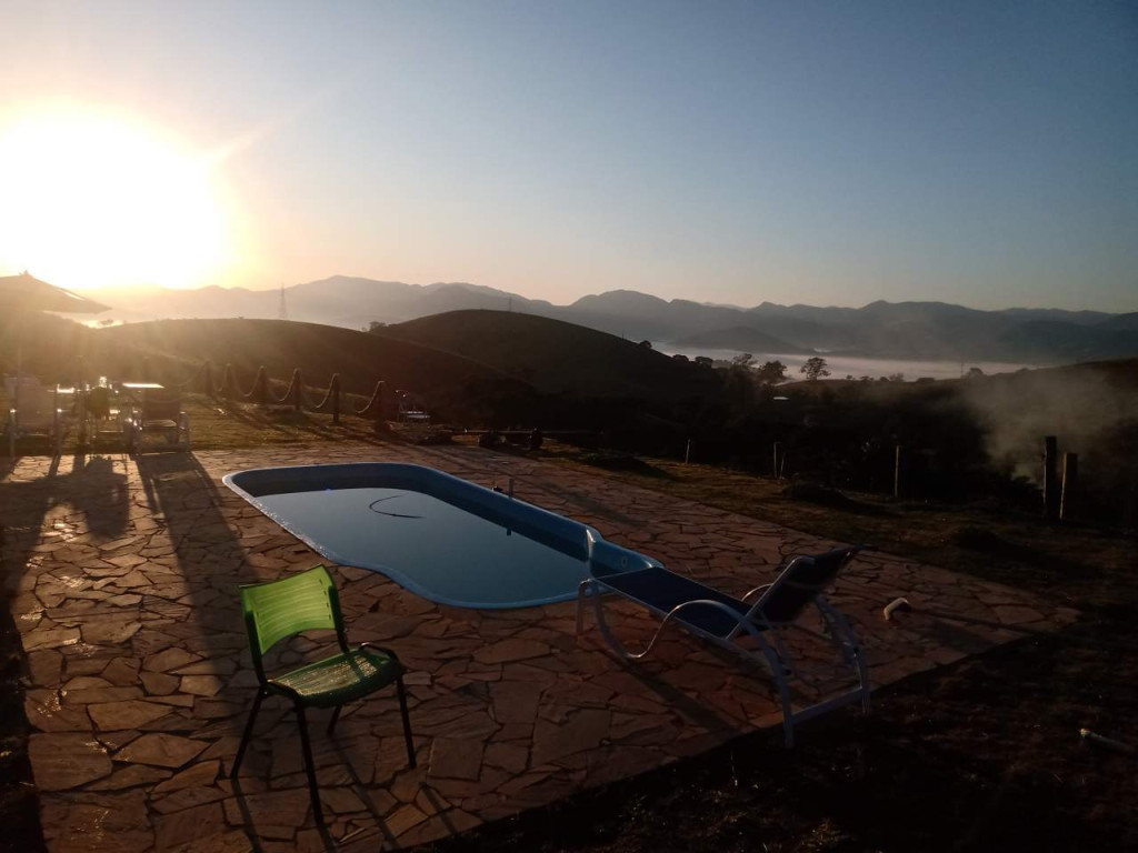 Sítio lindo , com piscina e no alto da serra da Mantiqueira