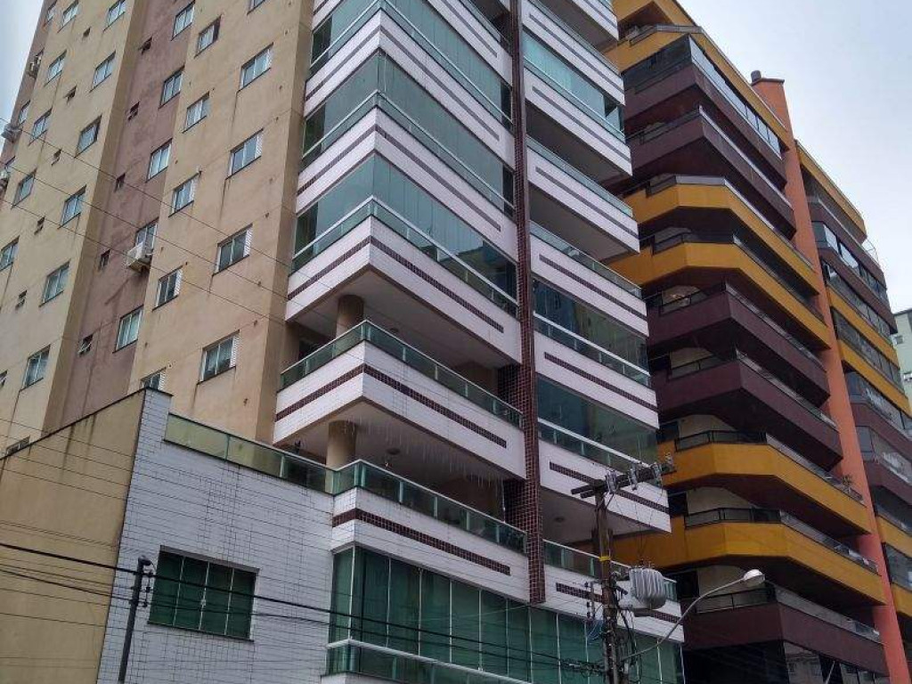 * LINDO  APARTAMENTO A 150 METROS DO MAR