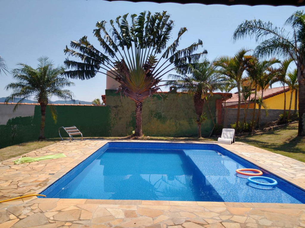 Atibaia, condominio fechado, piscina, lazer e linda vista.