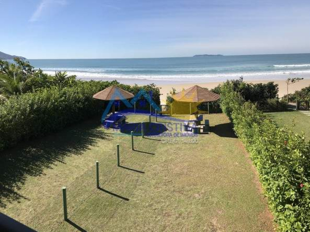 SOBRADO GEMINADO À BEIRA-MAR NA PRAIA DE MARISCAL