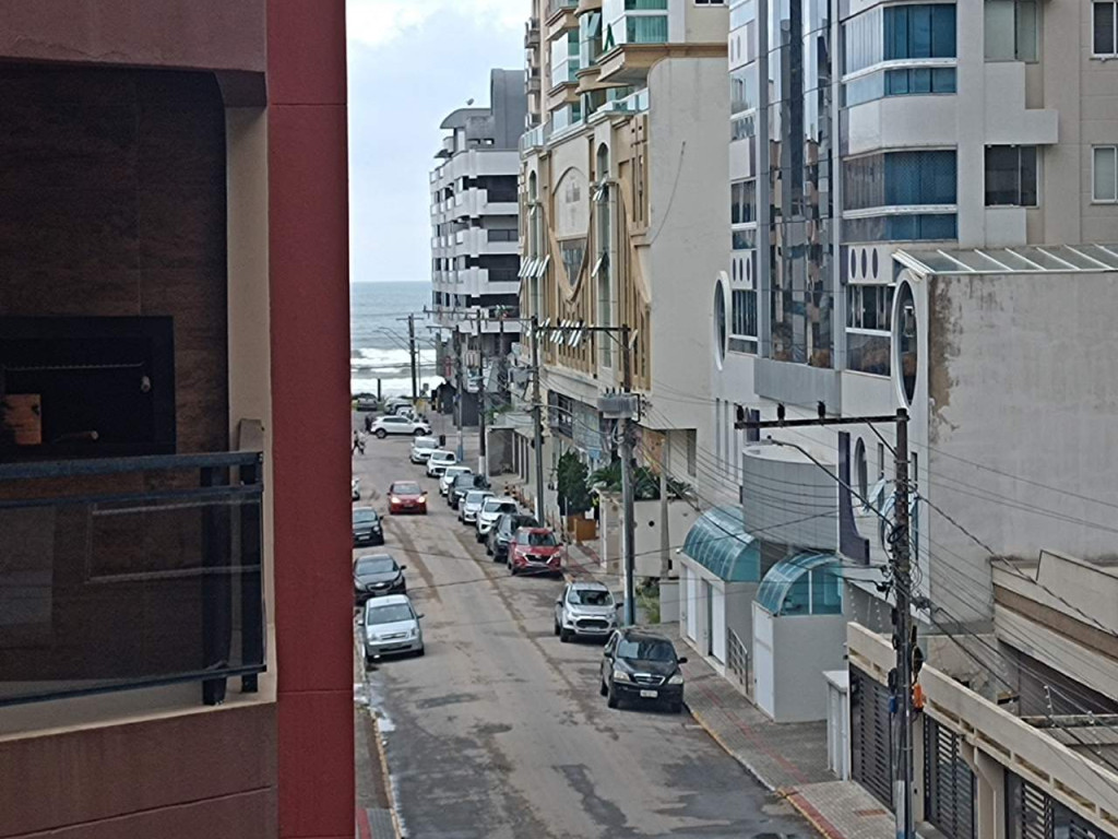 Apartamento para Locação Poucos metros do mar  em Meia Praia Itapema SC