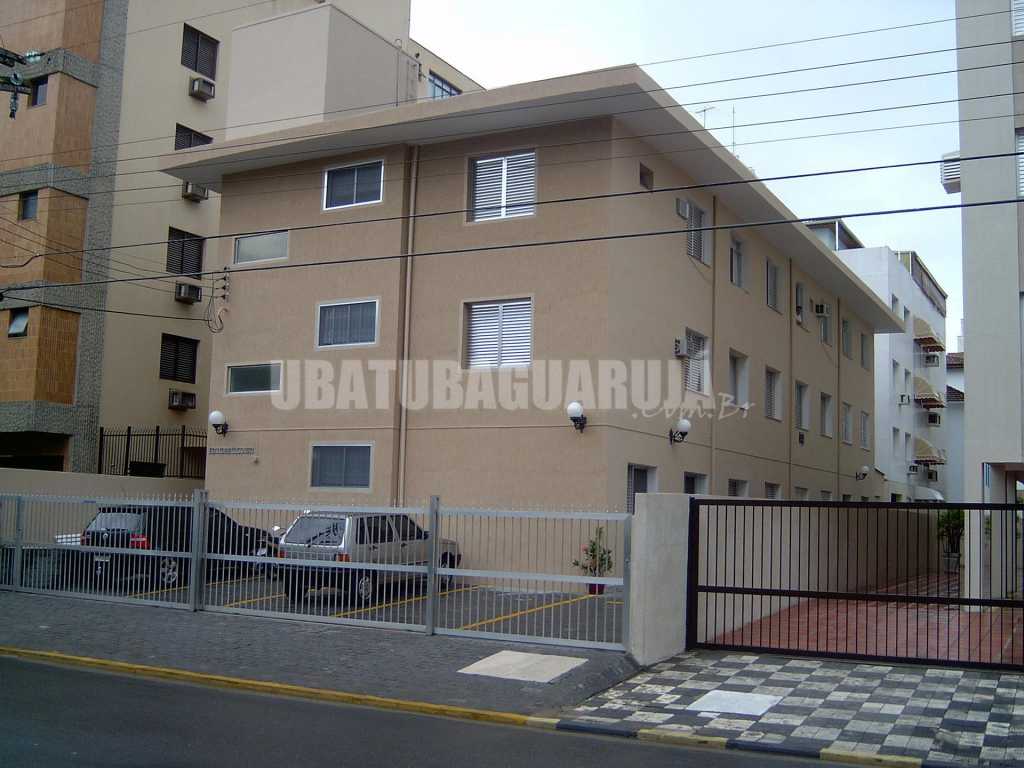 Apartamento 13 de 1 dormitório para 5 pessoas a duas quadras da Praia da Enseada - Guarujá