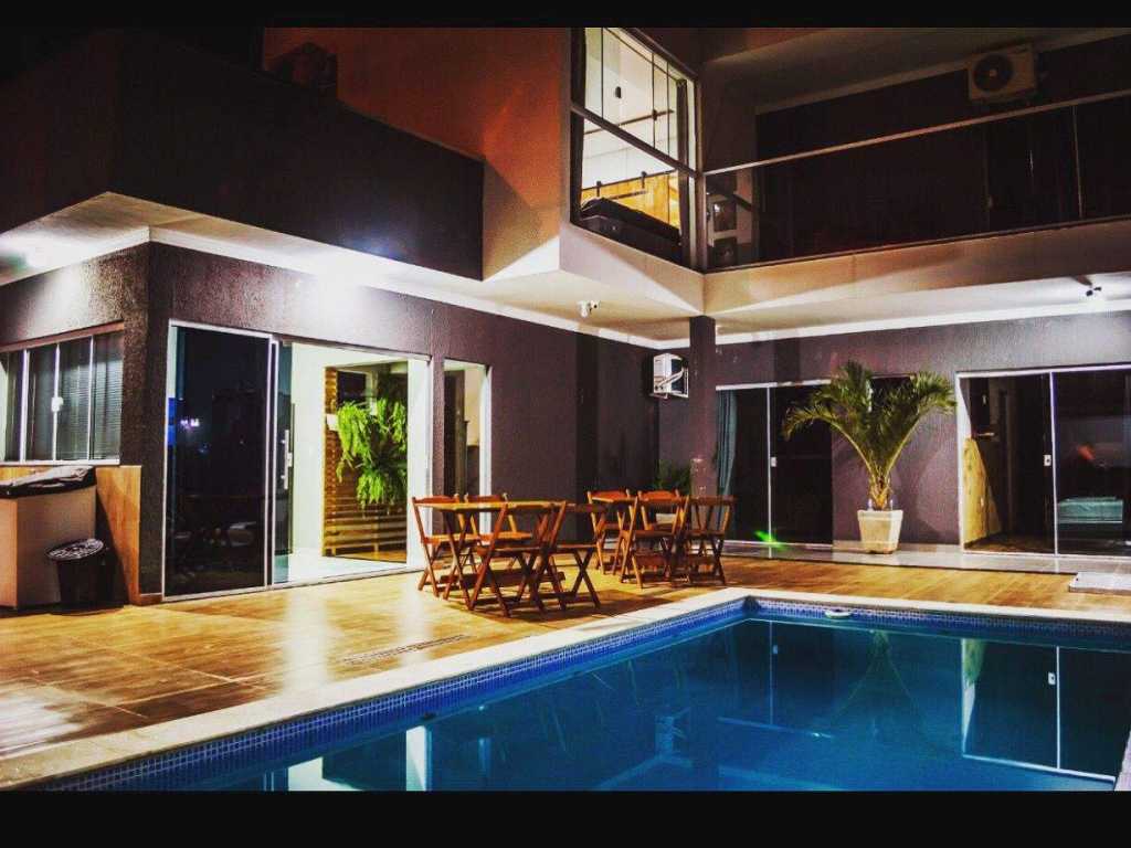 Excelente casa com piscina para temporada em Presidente Epitacio.