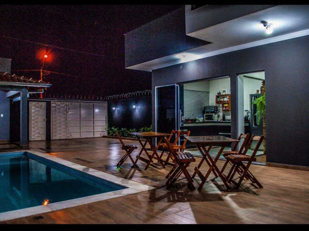 Excelente casa com piscina para temporada em Presidente Epitacio.