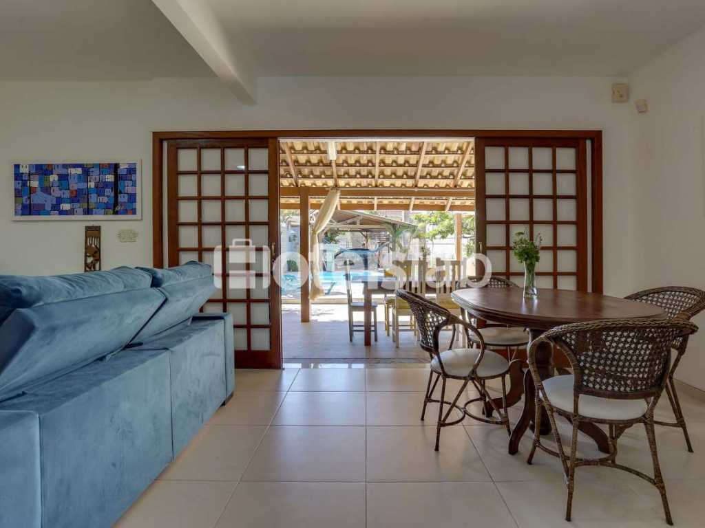 Casa com 6 Quartos e 5 banheiros para Alugar, 250 m² por R$ 1.500/Dia