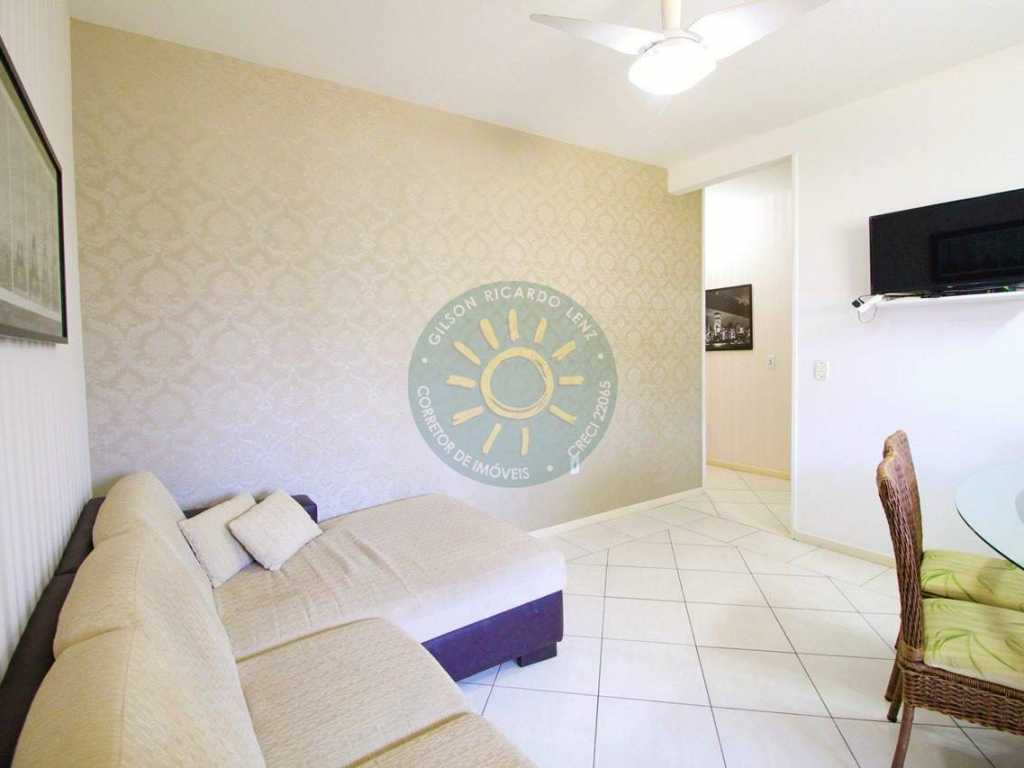 Apartamento localizado a 60 metros da linda praia de Quatro Ilhas em Bombinhas.