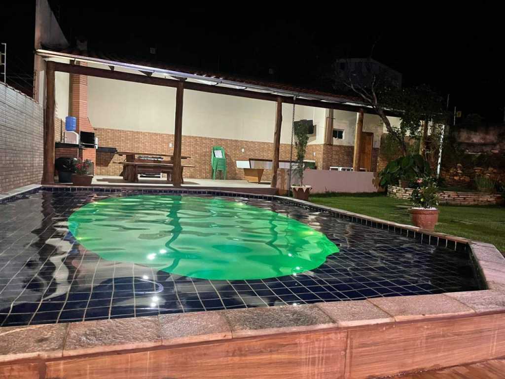 Casa com piscina aquecida