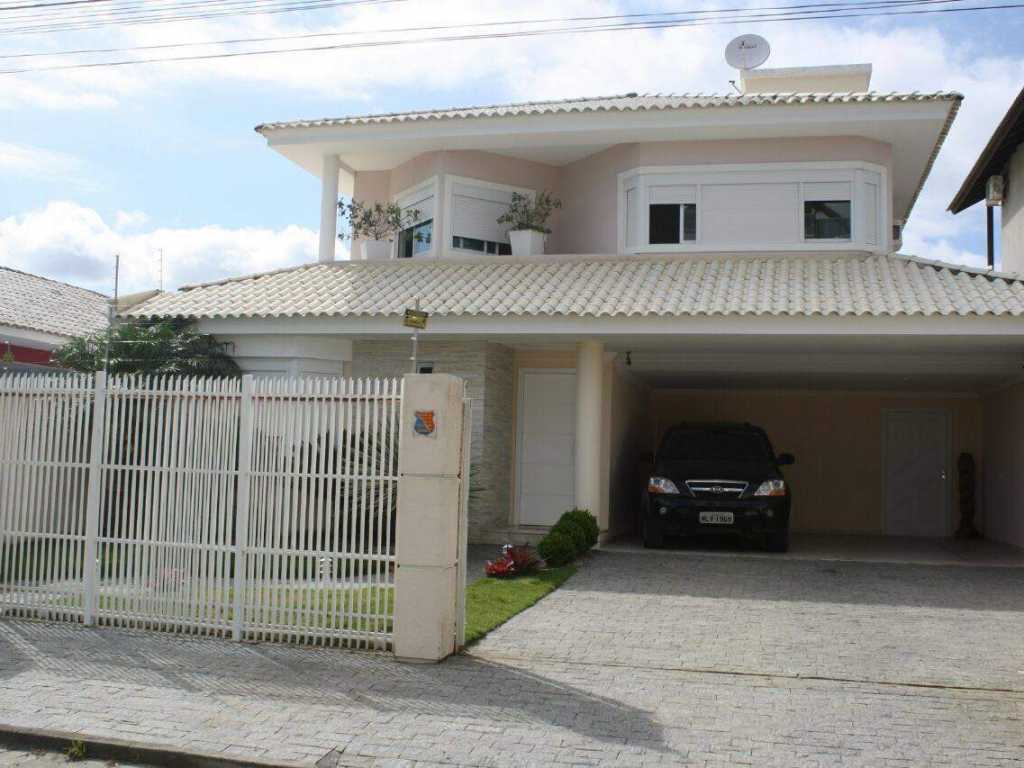 Casa com piscina 4 dormitorios com ar para 10 pessoas - Praia de Pereque - Porto Belo