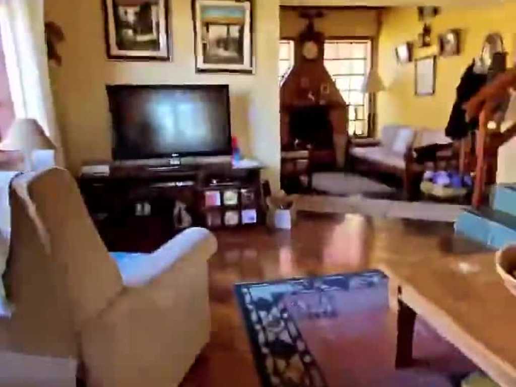 Linda casa em condomínio fechado, Alto do Capivari - Campos do Jordão com 6 suítes, wi-fi free