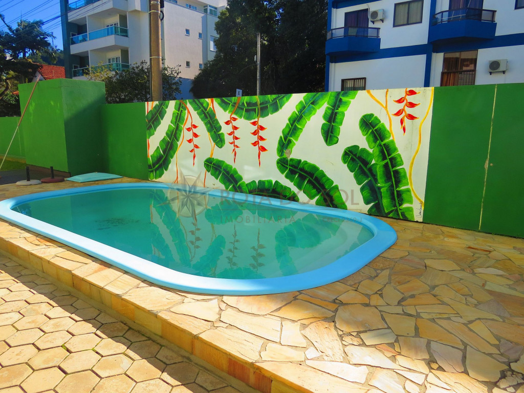 Cód 067C - Apartamento para até 08 pessoas com piscina coletiva, localizado á 200 metros da praia de Bombinhas.