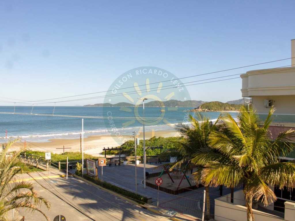 Apartamento com 2 suítes e vista para a praia de Quatro Ilhas - Bombinhas
