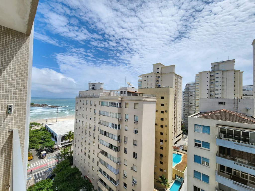 Apartamento para Aluguel de Temporada em Guarujá com 2 dormitórios, sendo 1 suite