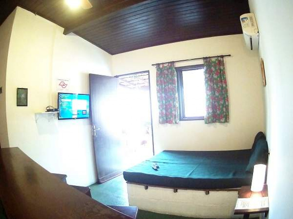 Suite 4 pessoas - wifi, ar cond. a 600 m da praia Maranduba- Ubatuba