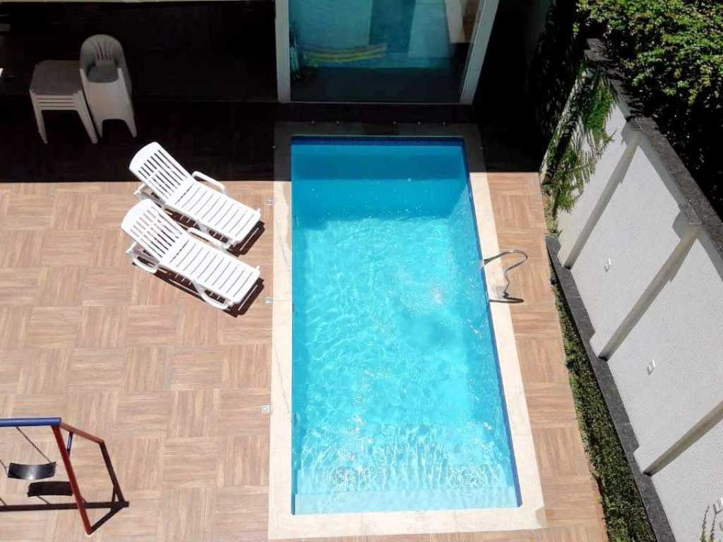 Casa de luxo com piscina na Praia das Castanheiras - Guarapari-ES