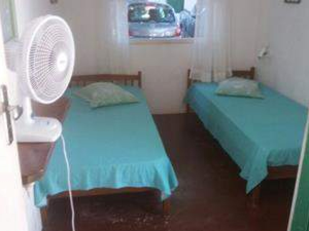 Casas para locação de Temporada em Ubatuba de 4 a 12 pessoas, confira preços especiais.