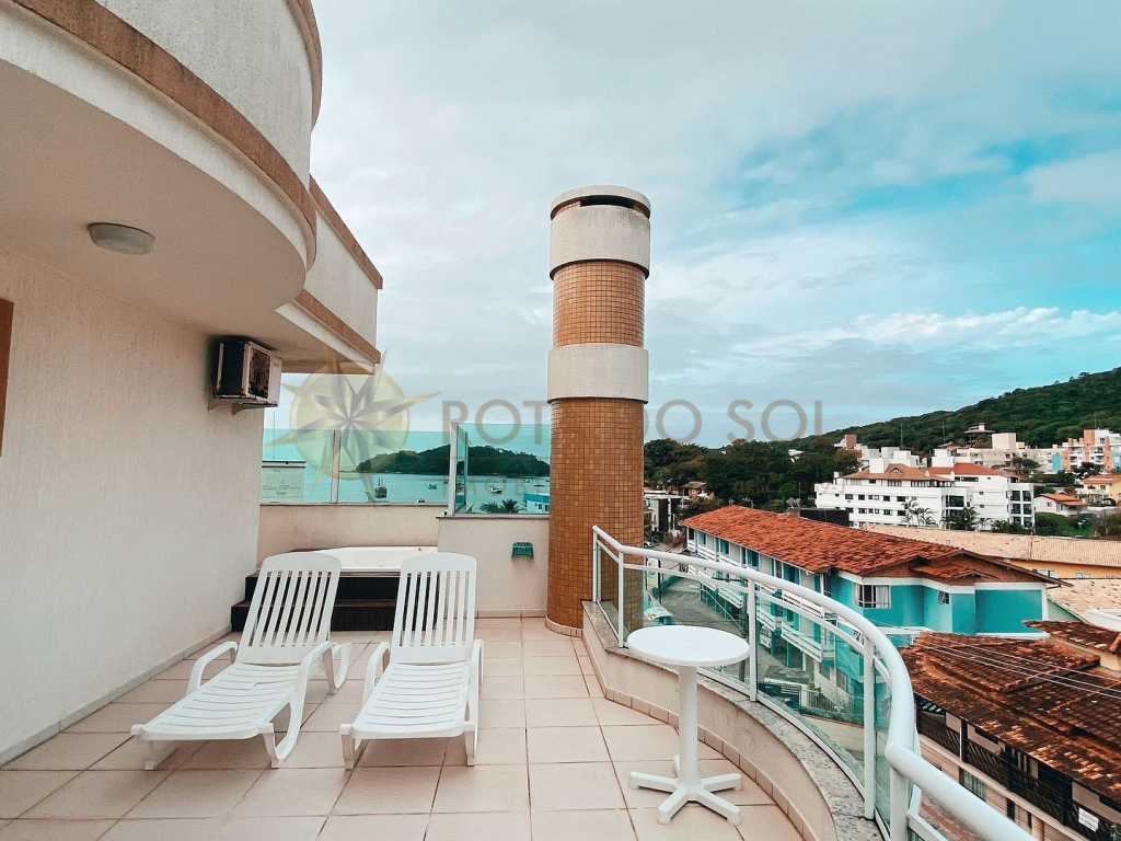 COD 460A - Linda cobertura para locação de temporada com banheira SPA e vista mar para praia de Bombinhas.