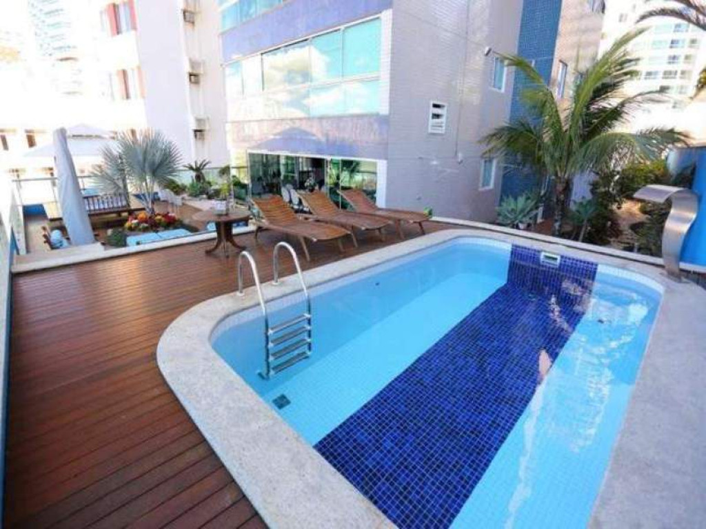 Apartamento de Alto Padrão com piscina privativa, frente ao mar.