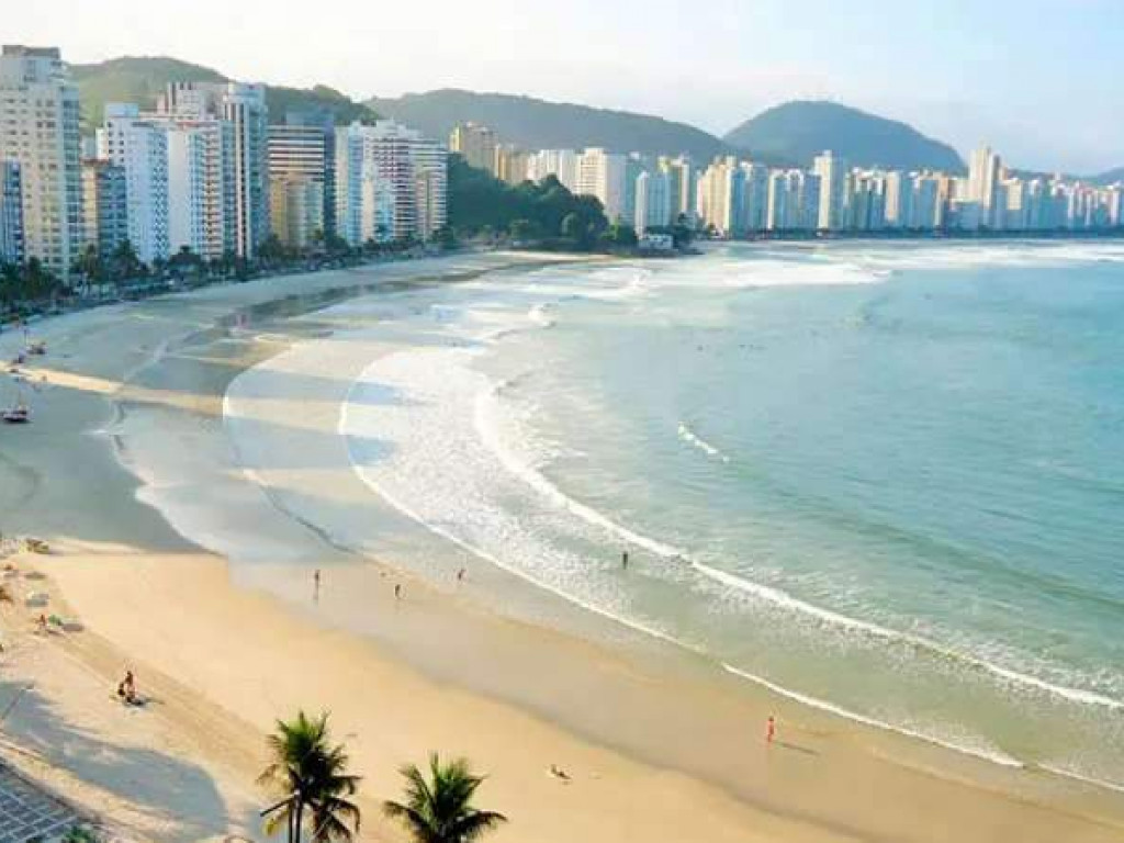 Excelente apartamento - Praia Astúrias - Guarujá (Condomínio em frente a praia)