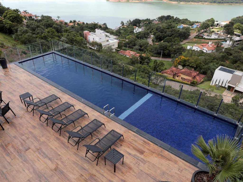 Casa Mega Luxo em Escarpas do Lago, área de lazer com duas piscinas, 7 suítes com ar.