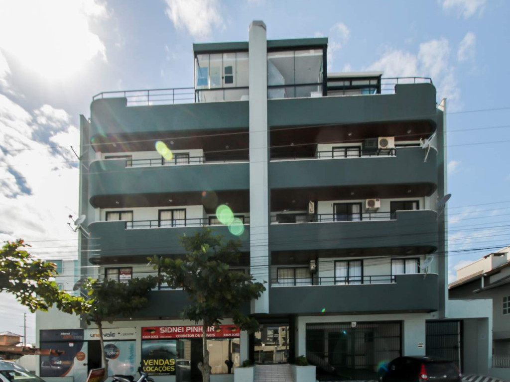 Aluguel de Apartamento 2 quartos sendo 1 suíte e a 100m do Mar em Bombas