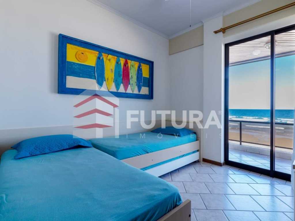 LA057E- Triplex frente mar com 04 dormitórios na praia de Bombas-Bombinhas/SC