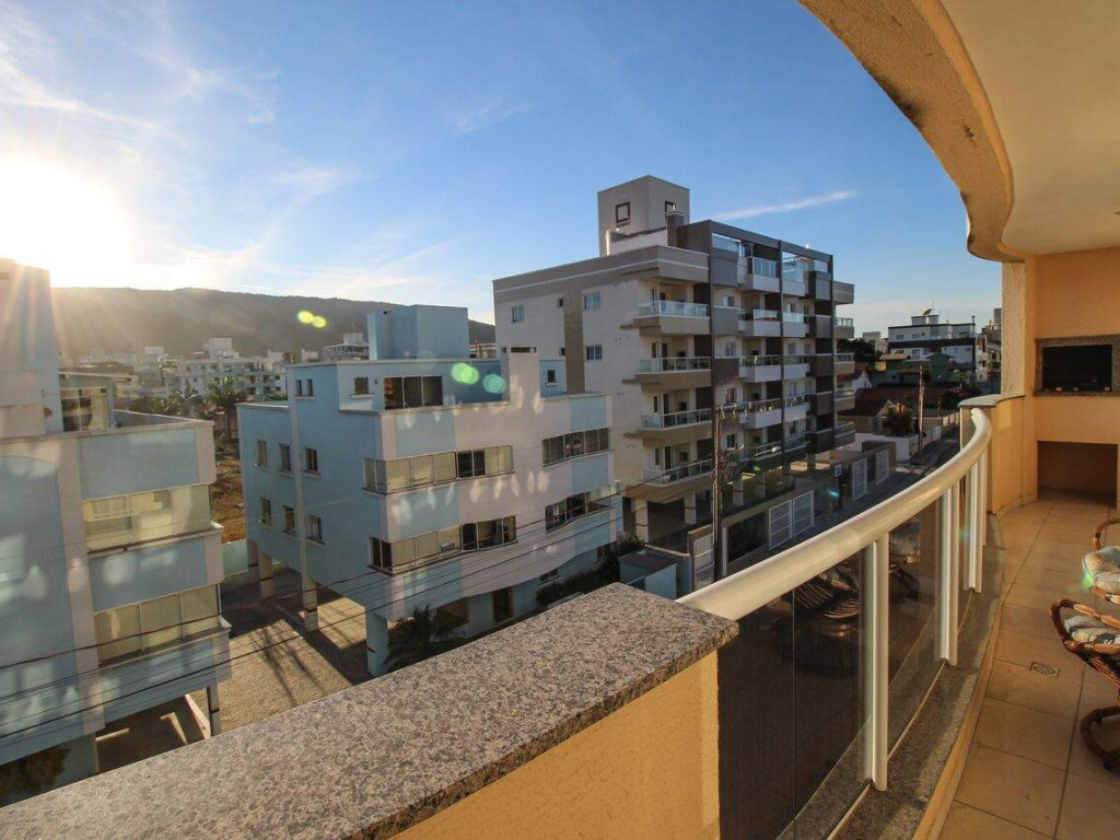 Aluguel de Apartamento 2 quartos sendo 1 suíte para 6 pessoas em Bombas