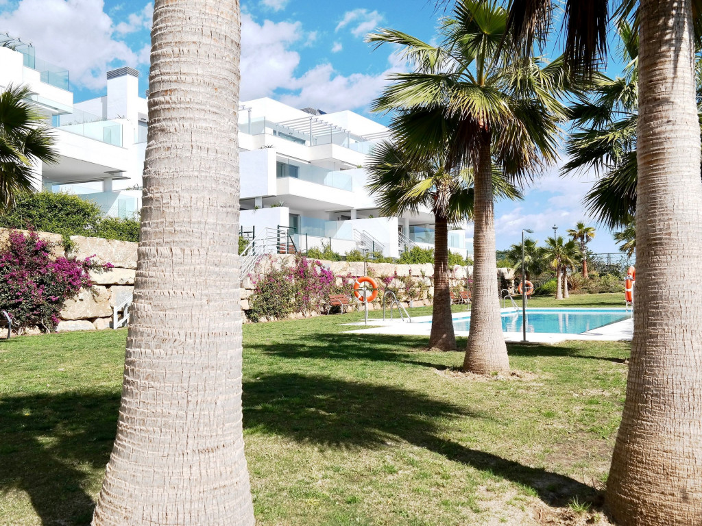 LUXURIOUS VACATIONAL HOME WITH 3 BEDROOMS AND POOL AT CABOPINO GOLF MARBELLA