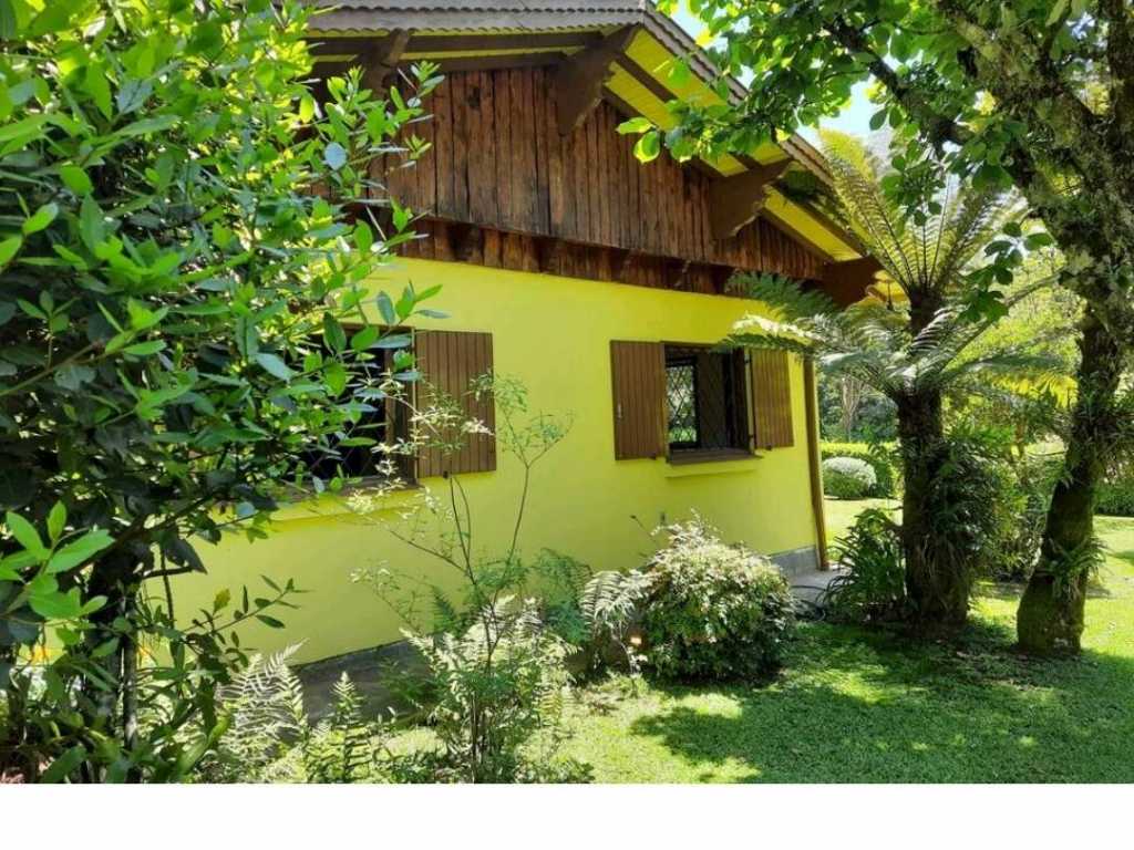 Confortável casa em Gramado, bairro Planalto