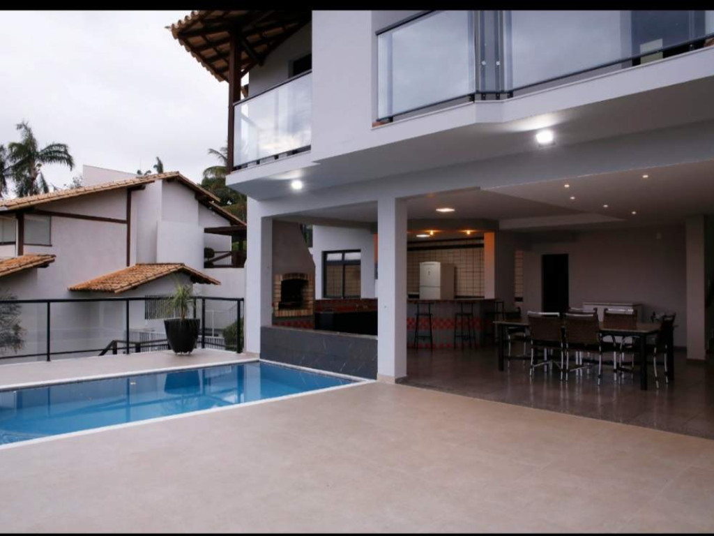 Linda Casa em Cima das Minas com piscina Aquecida para até 15 pessoas.