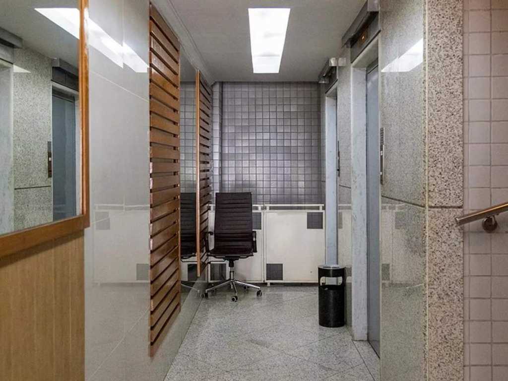 Confortavel e silencioso 2 quartos com 2 banheiros no coração de Ipanema!