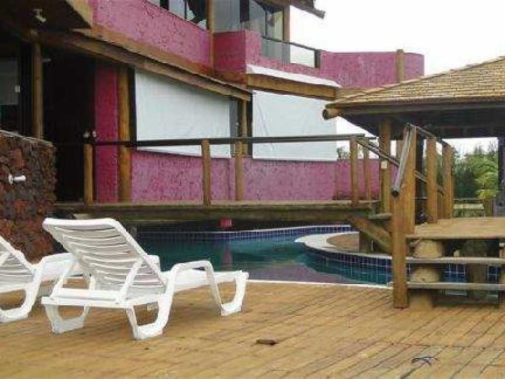 Aluguel Litoral Norte Bahia - Casa 3/4 suites com ampla piscina a 300 metros do mar