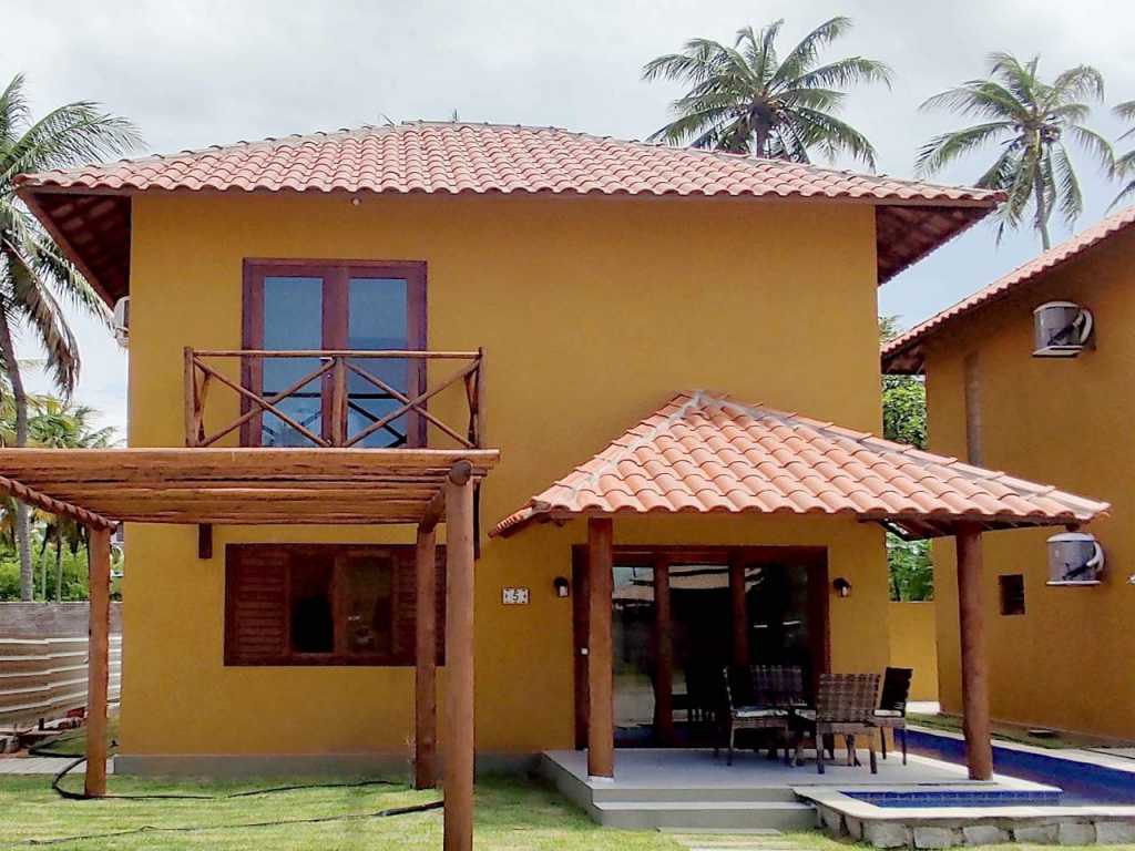 3 Bedroom Beach House, Private Pool, Walk Distance to Beach