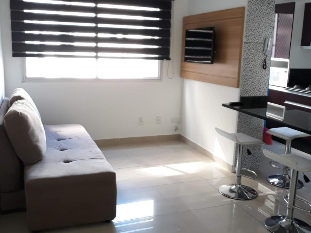 Apartamento 1 quarto na Av. Brasil, 50 metros da praia, com ar condicionado, wifi e garagem - REF 703 C