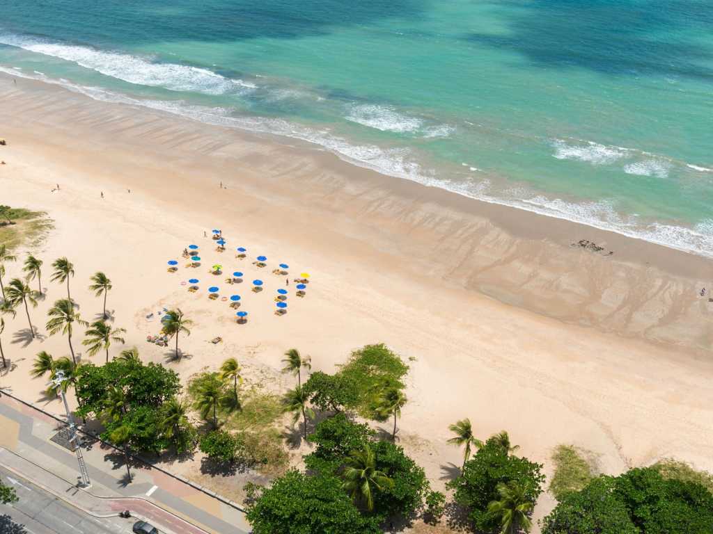 RAD2704 Excelente Flat Beira Mar da praia de Boa Viagem, no Radisson Hotel, o melhor local orla