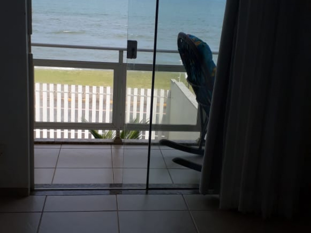 Linda Casa para Temporada frente mar em Barra Velha - com  ar condicionado.