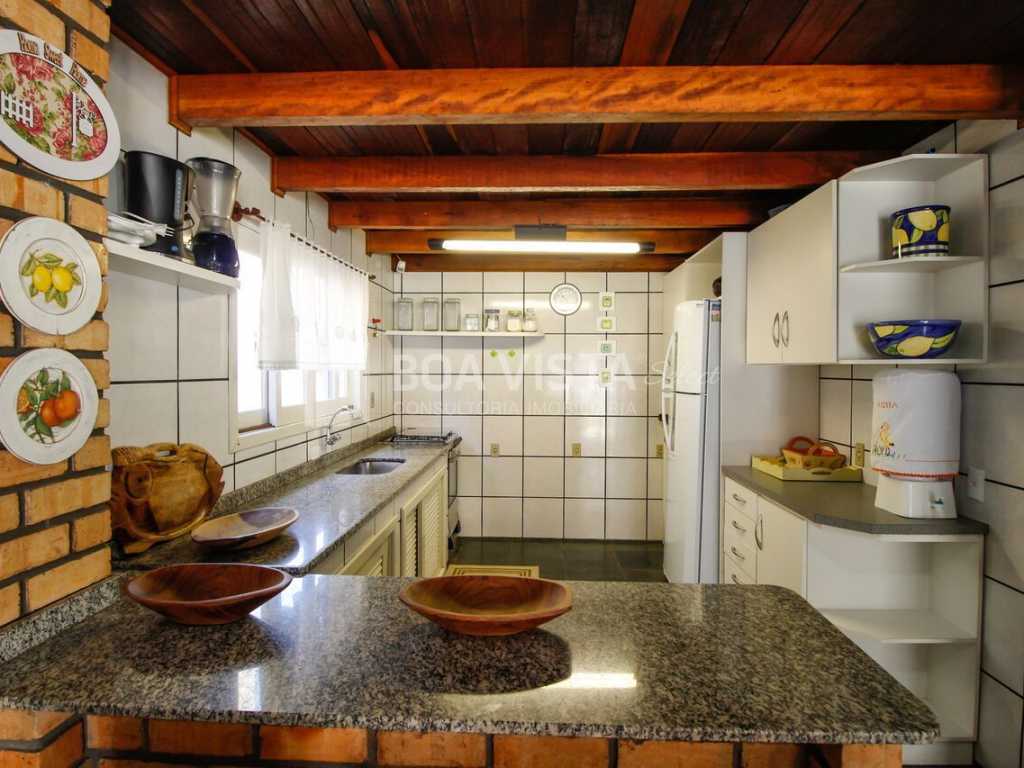 Aluguel Casa 4 quartos para 10 pessoas | Bombinhas/SC
