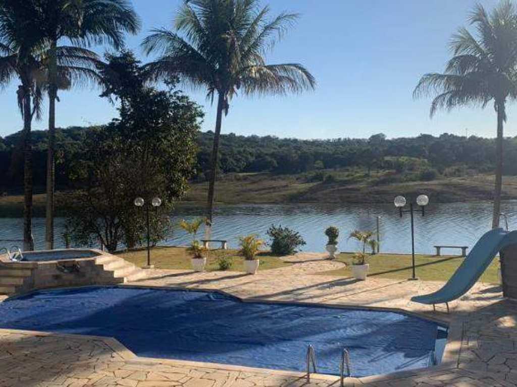 Casa Residencial Lago Azul