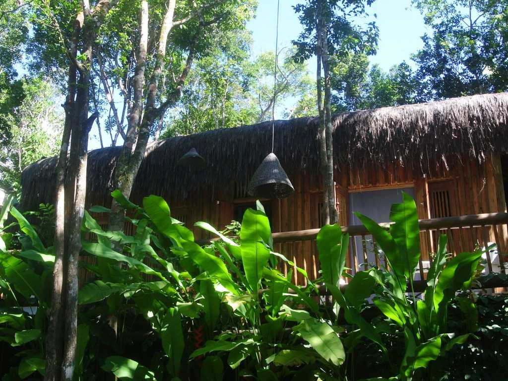 Bah852 - Jardim tropical com 5 bangalôs em Trancoso