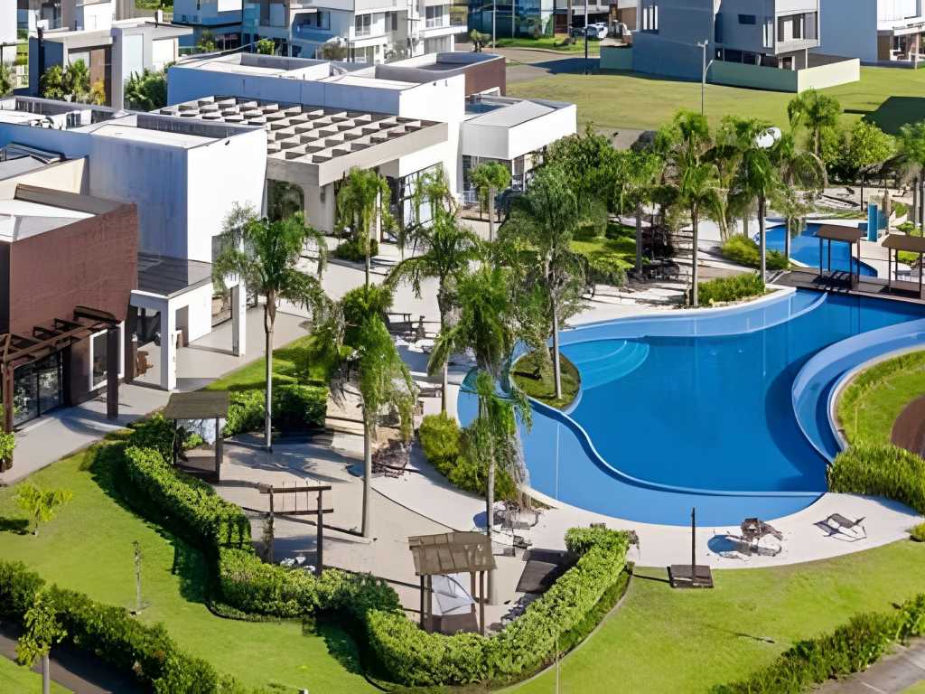 Casa 4 Suítes com piscina Fundos Lago-Ilhas Resort