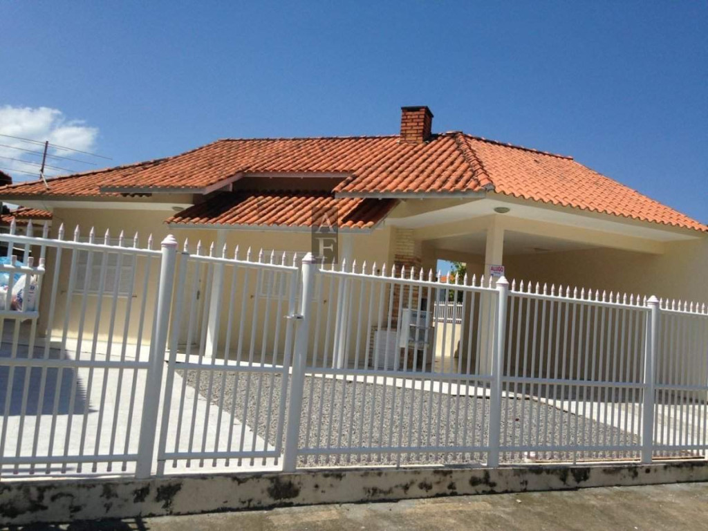 House for Rent | Center of Garopaba