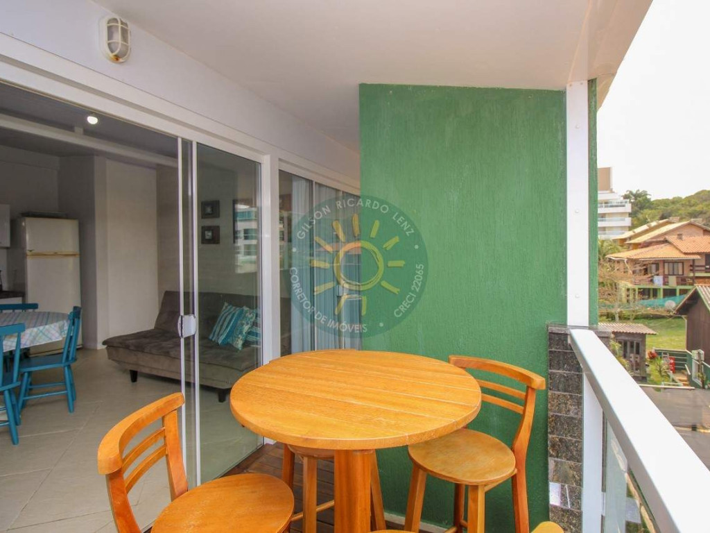 Apartamento com vista para 5 pessoas na praia de Quatro Ilhas - Bombinhas.