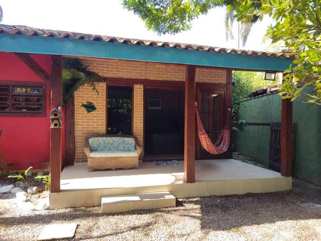 Linda casa aconchegante c/ piscina e ar condicionado em São Sebastião