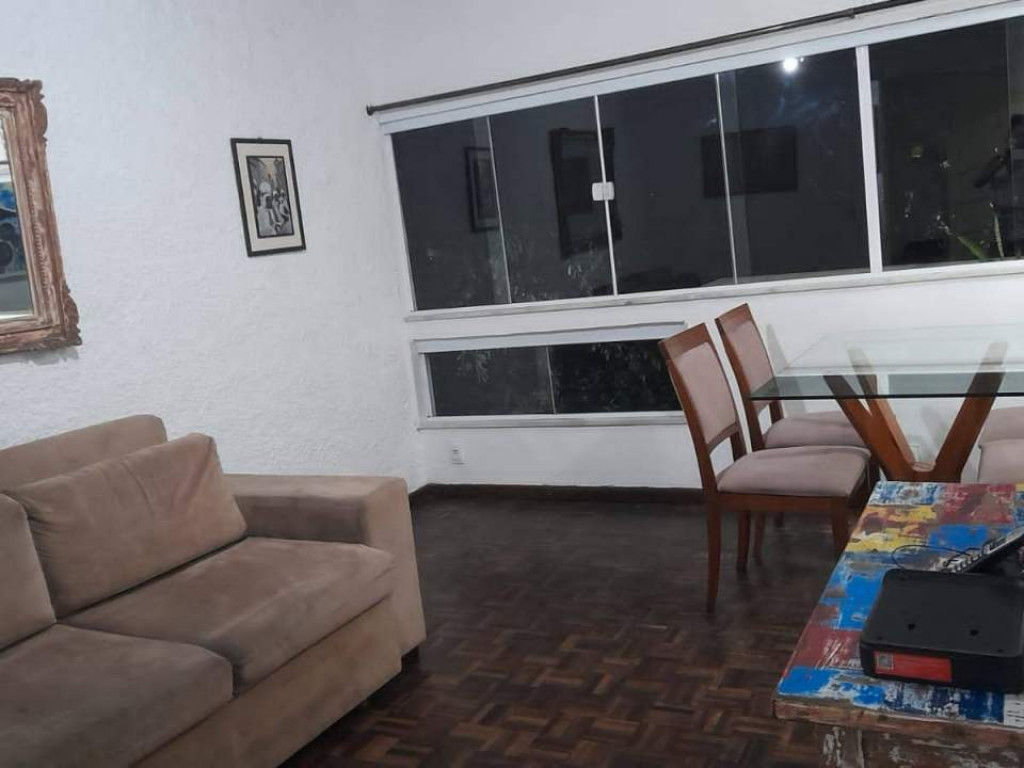 Vendo apartamento duplex no Vidigal - Leblon
