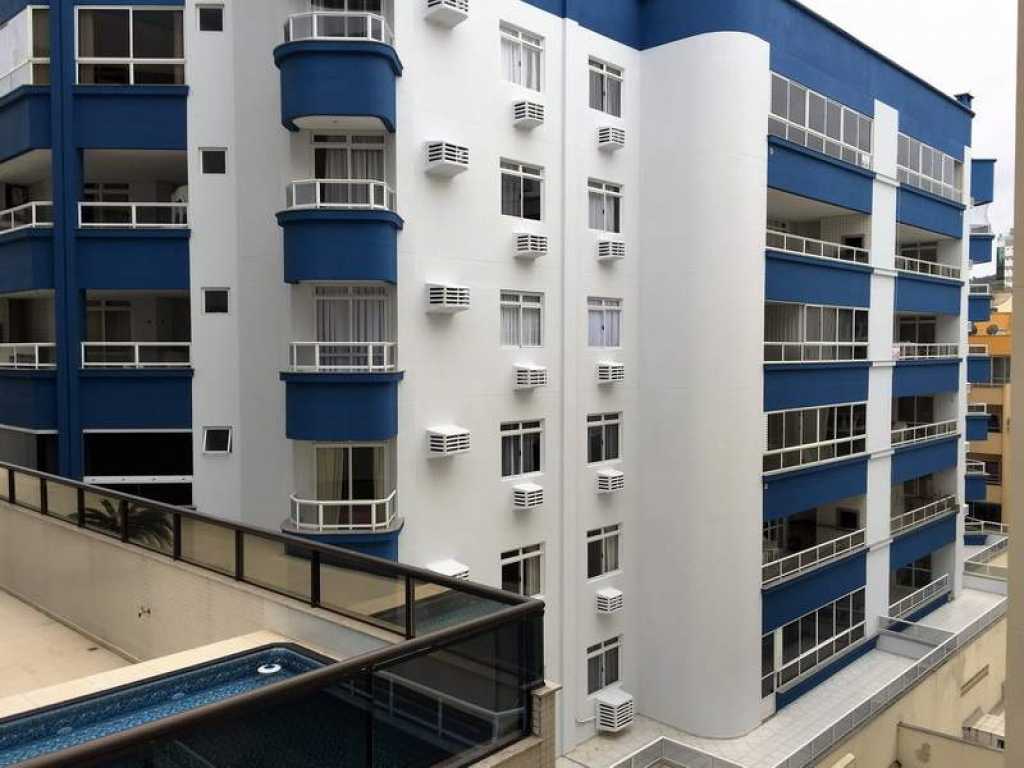 Apartamento 3 habitaciones con aire con vistas al mar - Itapema
