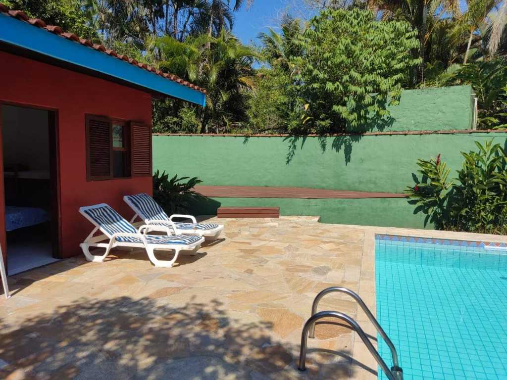 Linda casa aconchegante c/ piscina e ar condicionado em São Sebastião