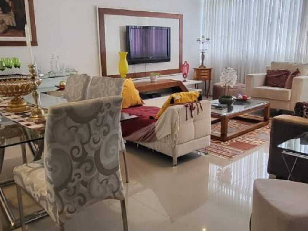 Vendo Lindo apartamento reformado em Ipanema