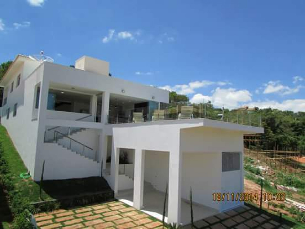 Excellent House for Rent in Escarpas do Lago for up to 20 people (CONTACT VIA WHATSAAP)