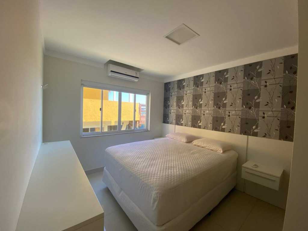 LA342 – Belíssimo apartamento com 3 dormitórios beira mar em Bombinhas SC